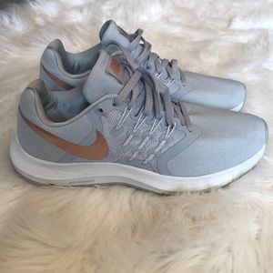 Women’s Nike Gray Running Shoes, size 6.5